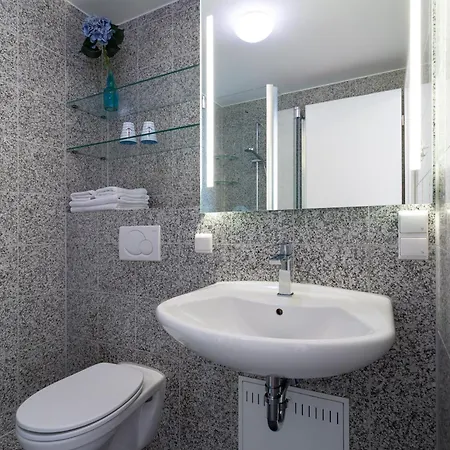 Strandzauber - Helene Mit Seitlichem Meerblick Direkt Am * Binz